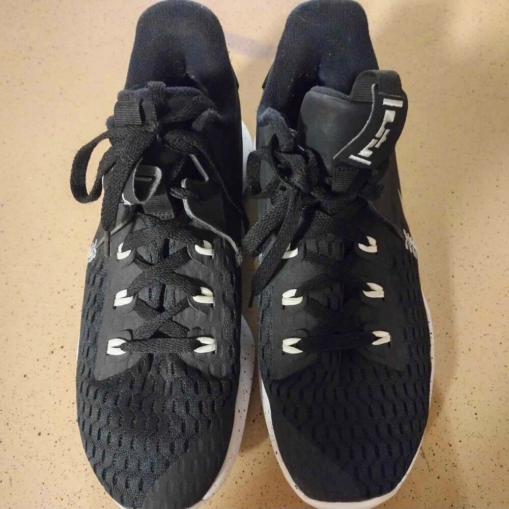 Nike Lebron 5 Black Metallic Silver Men's CQ9380-001 (Size 8.5)